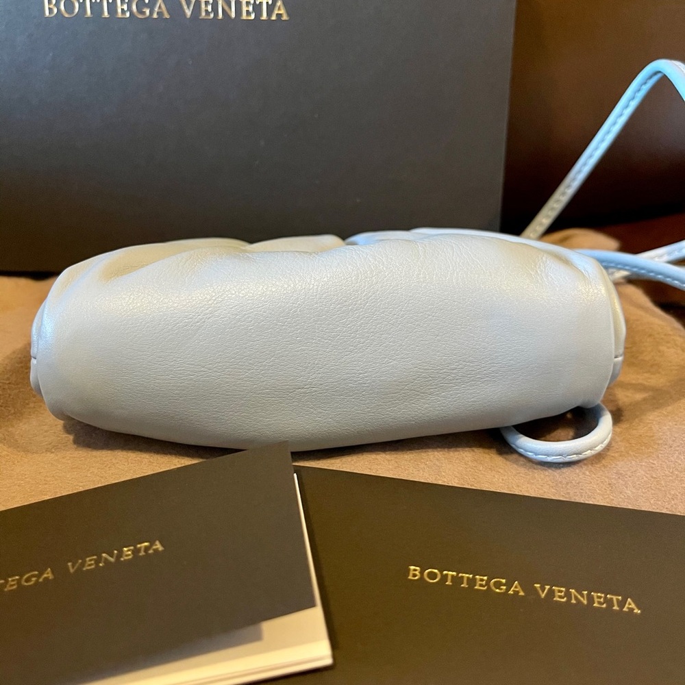 Bottega Veneta The Pouch 20 mini Coin Purse Blue - Picture 9 of 16